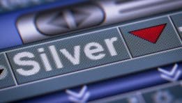 SKN | Silver Extends a Powerful Weekly Rally — Is the Market Repricing the Metal’s Strategic Role?