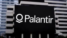 Palantir Stock Surges Over 7% as Government Contracts Strengthen Long-Term Outlook