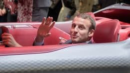 Renault Faces Uncertainty as CEO Luca de Meo Announces Resignation: Fragile Turnaround at Risk
