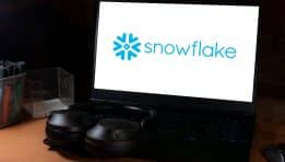 Airbnb and Snowflake: The Story of Stalled Growth Since IPO
