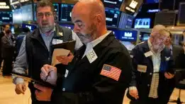 Are Small-Cap Stocks Signaling a Divergence Amid U.S. Market Gains?