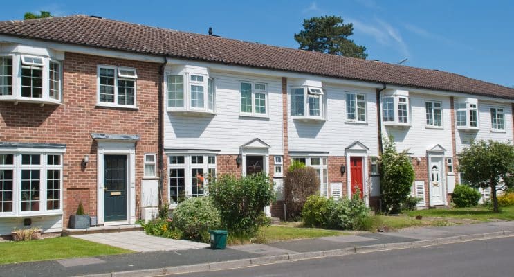 Falling Housing Prices Push Renters Toward Larger, More Affordable Spaces