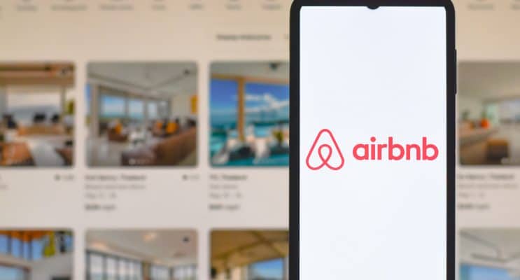 Airbnb’s Hotel Expansion: Billion-Dollar Opportunity or Risky Move?