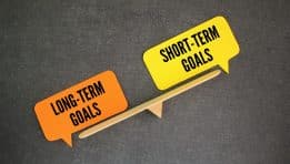 Short-Term vs. Long-Term Investing: Which Strategy Creates Lasting Value?