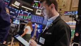 Americas Markets Close Mixed as TSX Leads Gains, Nasdaq Retreats