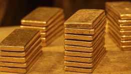 Is Gold’s Rally Finally Losing Its Shine? Bullion Sees First Weekly Drop After Record-Breaking Surge
