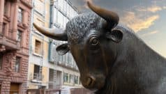 As Volatility Shakes Other Markets, Can the STOXX 600’s Relentless Climb Be Sustained?