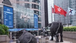 Hang Seng’s Friday Collapse: Why Is Hong Kong Diverging So Sharply from Wall Street?