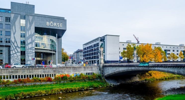 After a Mid-Week Surge, Why Did the Swiss Market Tumble?