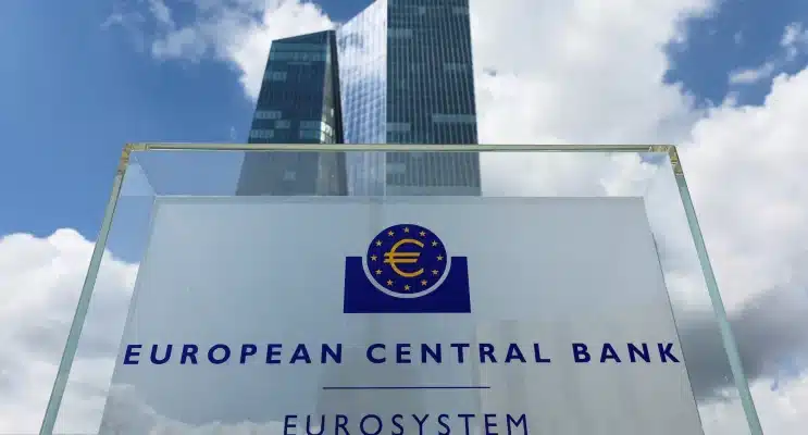 SKN-European Markets Negative as ECB Holds Rates; Euro-Zone Growth Beats Expectations