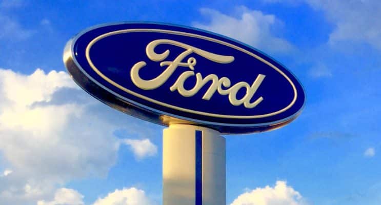 Can Ford Maintain Momentum Amid Production Setbacks and Tariff Pressures?