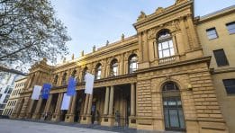 SKN | STOXX Europe 600 Weekly Review: Pan-European Index Eyes Record Highs After 2.4% Surge (Nov 24–28, 2025)