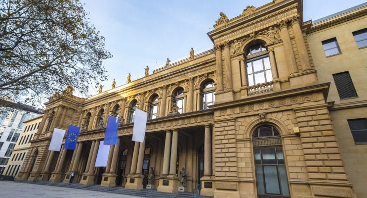 SKN | STOXX Europe 600 Weekly Review: Pan-European Index Eyes Record Highs After 2.4% Surge (Nov 24–28, 2025)