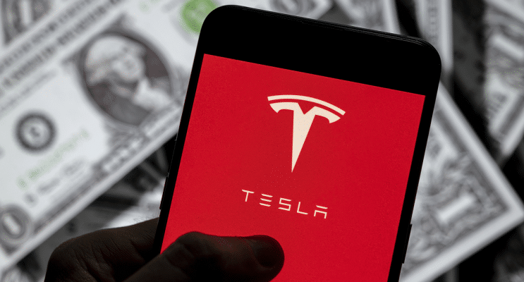 SKN | Tesla Stock Climbs on Stifel’s Bullish Outlook for FSD and Robotaxis