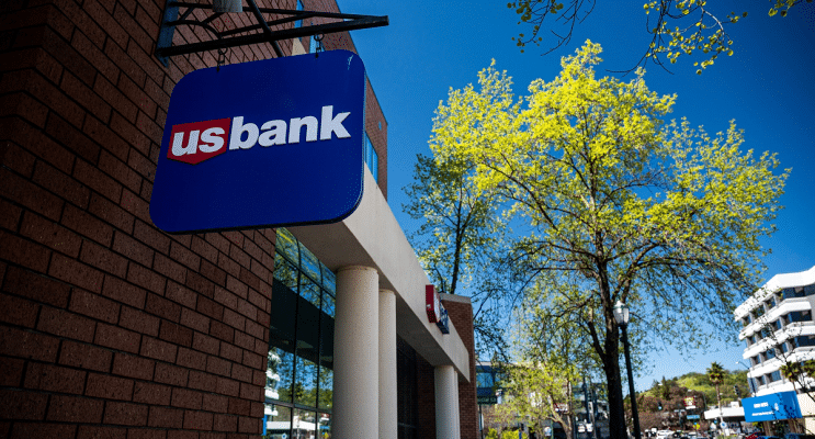 SKN | U.S. Regulator Greenlights Looser Leverage Rules for Big Banks — Risk or Relief?