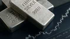 SKN | Silver Surges Back Into Focus as iShares Silver Trust Tests Key Highs — Momentum Trade or Late-Cycle Signal?