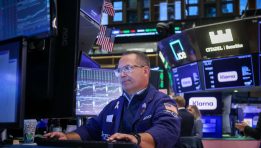 SKN | Are U.S. Markets Set for a December Breakout as Stocks Edge Back Toward Record Highs?