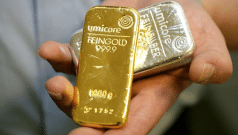 SKN | Gold and Silver Retreat Sharply After Historic Rally: Is the Pullback a Warning Signal?