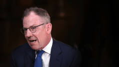 SKN | Could a Dovish Fed End the Rally? BofA’s Hartnett Warns Rate Cuts May Backfire on Markets