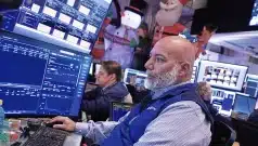 SKN | U.S. Stock Futures Signal Divergence as Tesla, Meta, and Microsoft Reshape Market Direction After Earnings