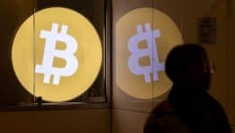 SKN | Has the Crypto Selloff Reached a Breaking Point as Liquidations Near $1 Billion?