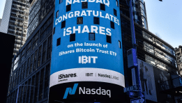 SKN | iShares Bitcoin Trust ETF Climbs as Crypto Sentiment Stabilizes and ETF Demand Holds