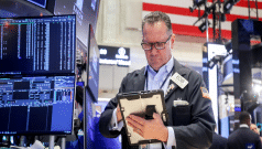 SKN | A 2026 Equity Rally Consensus Is Forming on Wall Street—What Is Driving the Shift?