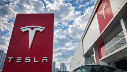 SKN | Why Are Tesla’s Price Targets Rising as Profit Forecasts Collapse?