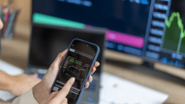 SKN | SOXS Jumps as Semiconductor Volatility Drives Heavy ETF Trading