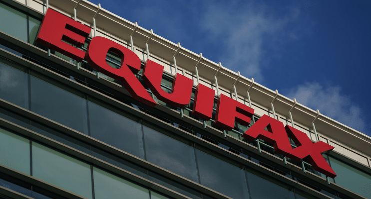 SKN | Credit Bureau Shares Slide as Pulte Challenges Pricing Power in Mortgage Data