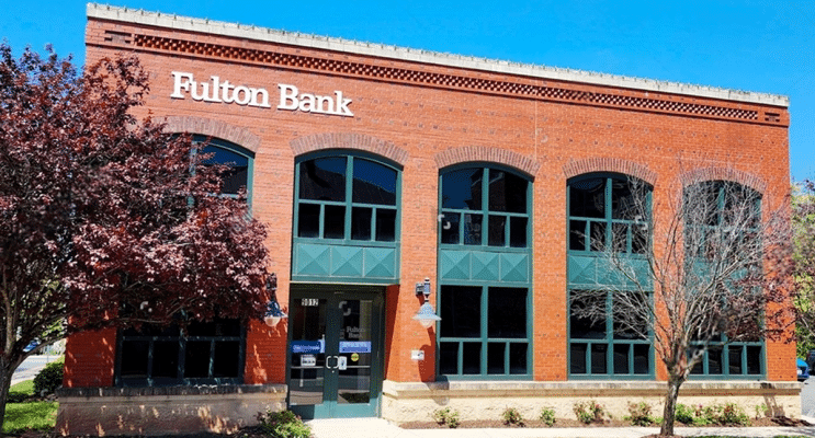 SKN | Fulton Financial’s Q4 Adjusted Earnings and Revenue Growth Test Regional Bank Resilience
