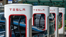 SKN | Tesla Shares Jump as Trade Signals and AI Narrative Rekindle Risk Appetite