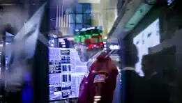 SKN | Does the Russell 2000’s Late-Week Selloff Overshadow Its Modest Five-Day Advance?