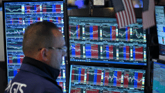 SKN | US Markets Open Mixed as Small Caps Lead While Volatility and Global Weakness Linger