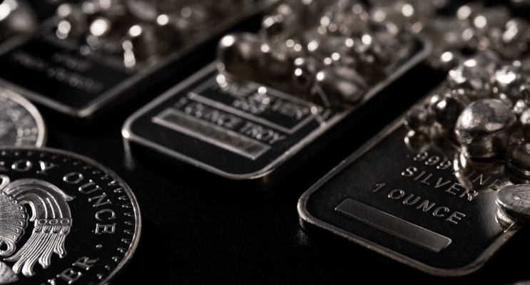 SKN | iShares Silver Trust Jumps as Silver Rally Accelerates and Safe-Haven Demand Builds