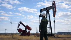 SKN | Oil Prices Surge Amid Tanker Attack and Trump Exit Speculation