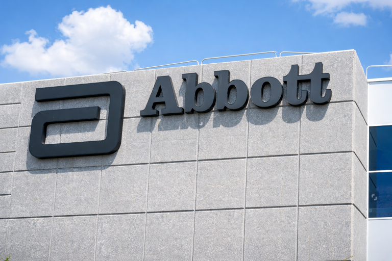 SKN | Is Abbott Laboratories Stock Underperforming the Nasdaq — or Setting Up a Rebound?