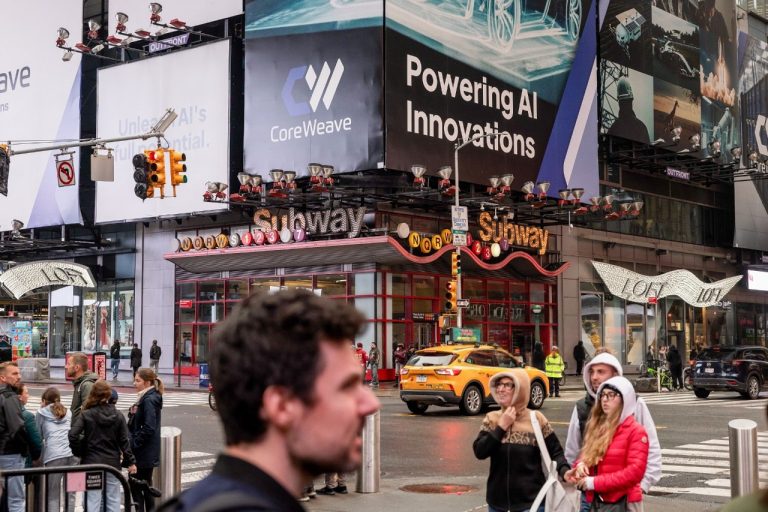 SKN | CoreWeave Stock Surges Before Earnings: Can AI Infrastructure Growth Justify the Valuation?