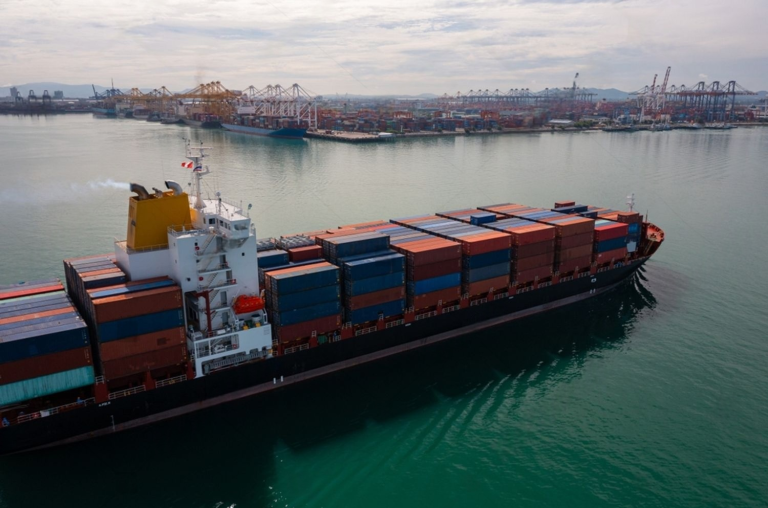 SKN | Carry Trade and Commodities Shield EM Currencies: Are They Now More Stable Than G-7 FX?