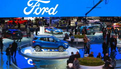 SKN | Ford Stock Edges Higher: Is the Detroit Automaker Building Momentum Into 2026?