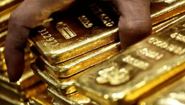 SKN | Gold Slips Below $5,000 as Equity Selloff Triggers Margin Pressure — Is the Safe-Haven Rally Pausing?
