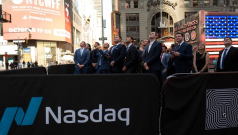 SKN | Nasdaq Holds Modest Gains as Tech Resilience Counters Rising Market Anxiety