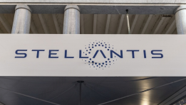 SKN | Stellantis Shares Slide After $26B Write-Down Raises Questions Over EV Strategy