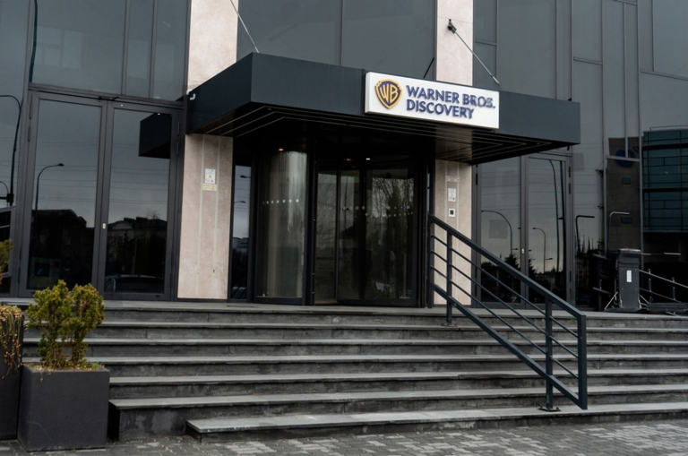 SKN | Warner Bros. Discovery Reopens Paramount Talks: Is Media Consolidation Back on the Table?