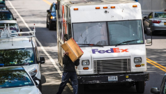 SKN | FedEx Q3 Earnings Show Resilience as Revenue Growth Signals Stabilizing Global Trade Demand