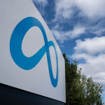 SKN | Meta Falls Below $600: Temporary Pullback or Strategic Entry Point?