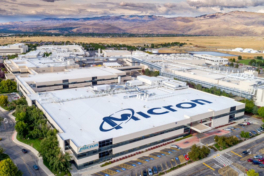 SKN | Micron’s 300% AI-Driven Rally Puts the Chipmaker in the Spotlight — Can the Momentum Continue Into 2026?