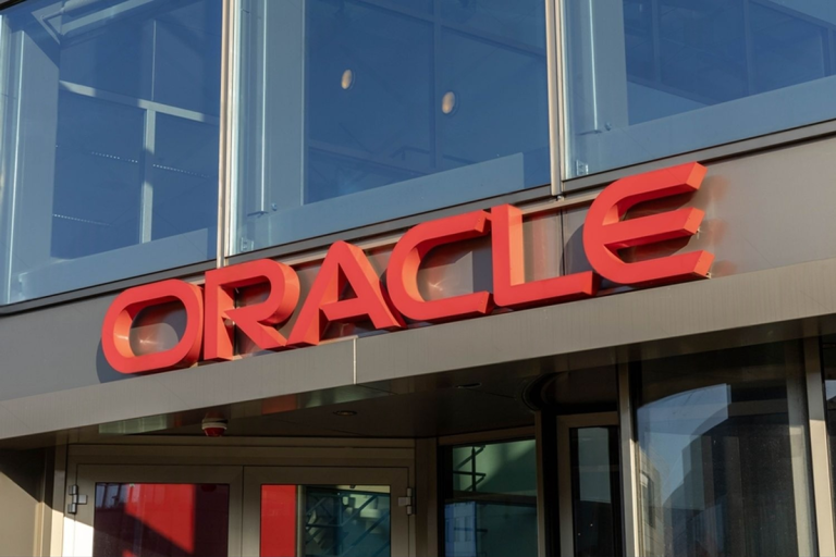 SKN | Is Oracle’s $500 Billion Stargate AI Project Facing Headwinds as Infrastructure Demands Grow?