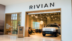 SKN | Rivian’s $45,000 R2 Targets Mass Market EV Buyers — But Production Delay Until 2027 Raises Strategic Questions