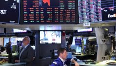 SKN | Nasdaq Leads as Volatility Falls: U.S. Markets Show Mixed Signals During March 11 Session